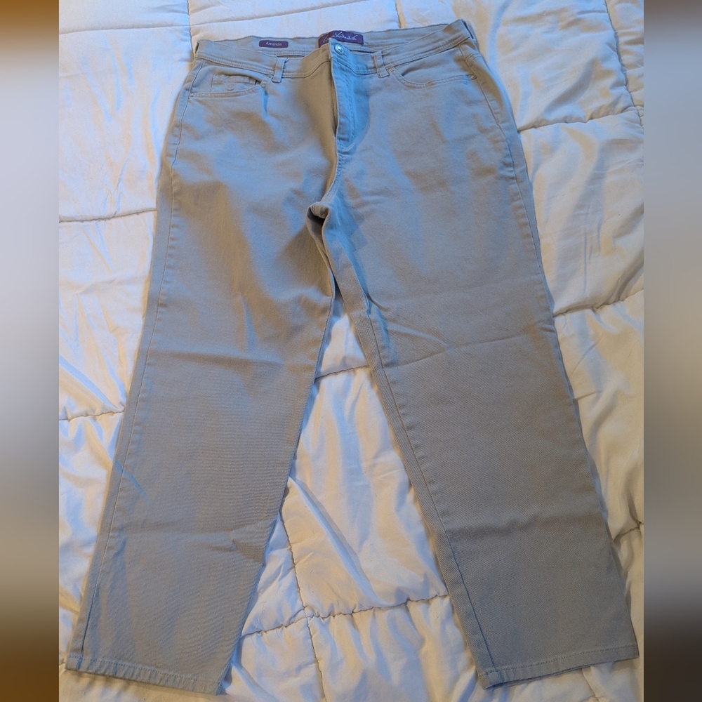 Gloria Vanderbilt Women's Light Gray Pants